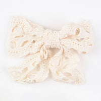 Elegant Lace Clip