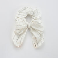 Nana Linen Bow Scrunchie