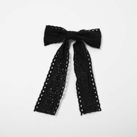 Lace Clip