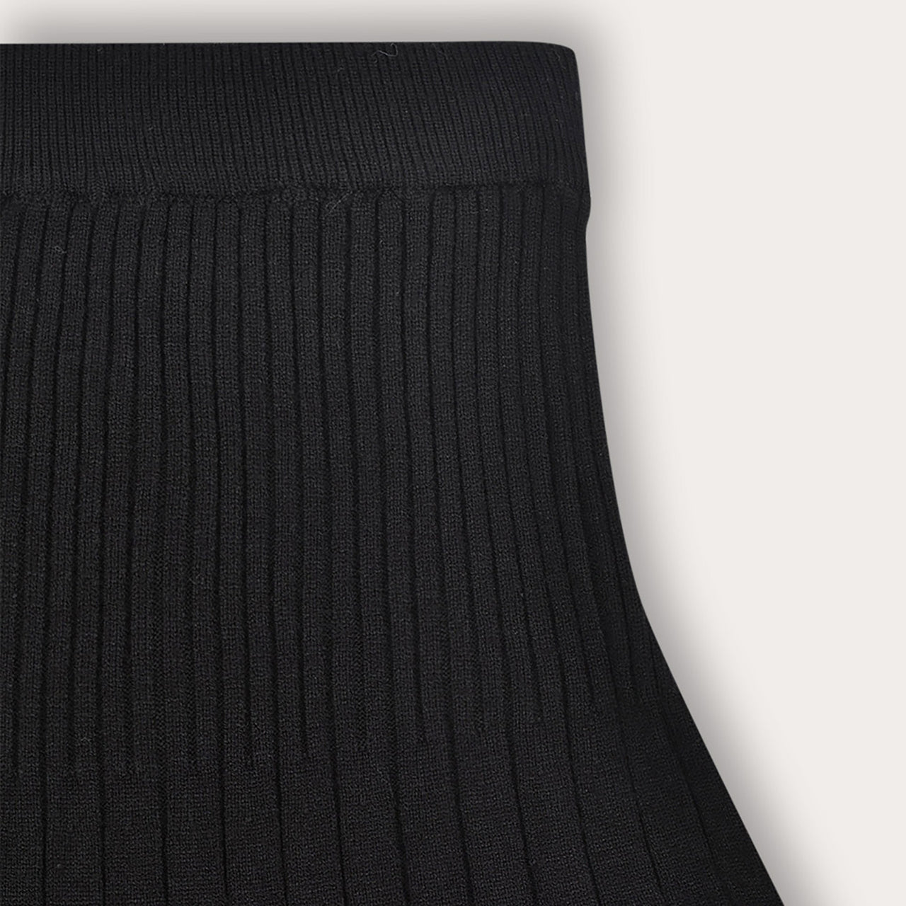 Pleated Knit Skirt